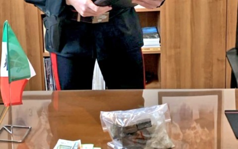 Spacciatore 24enne arrestato a Calcinato con droga in un edificio abbandonato