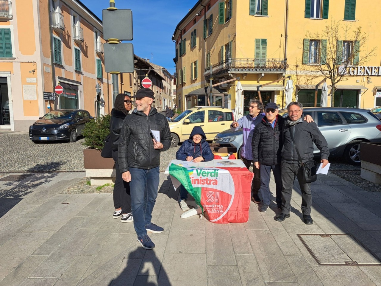 Alleanza Verdi e Sinistra promuove raccolta firme per il salario minimo