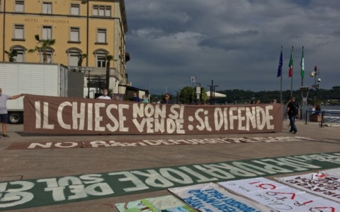 Calcinato in piazza per il Chiese: grande manifestazione contro il depuratore gardesano