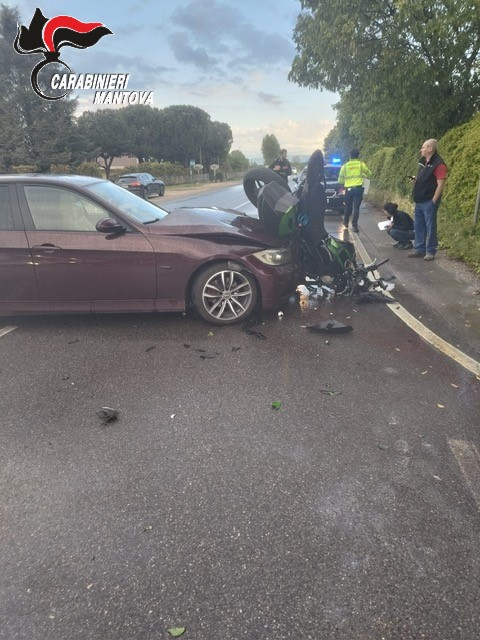 Castiglione delle Stiviere: incidente fra un’auto e una moto
