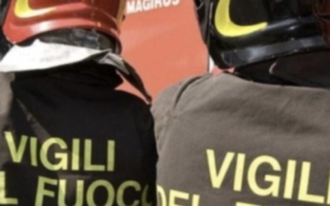 Ghedi: fiamme in un’azienda agricola, intervento dei Vigili del Fuoco