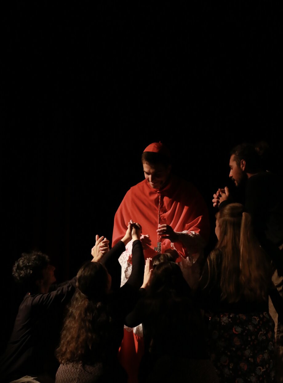 “Innominato”: lo spettacolo teatrale si trasferisce al Teatro Gloria